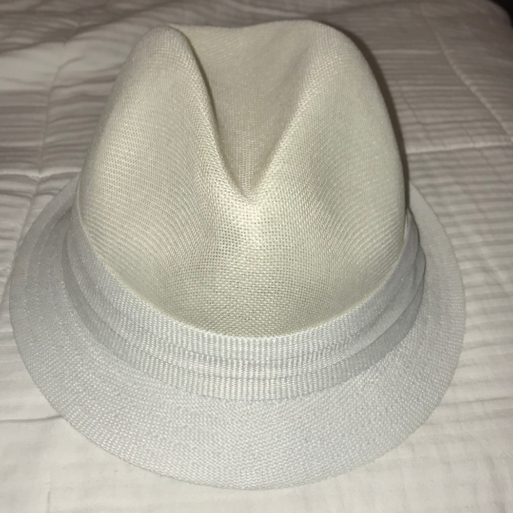 White , made in italy Hat !